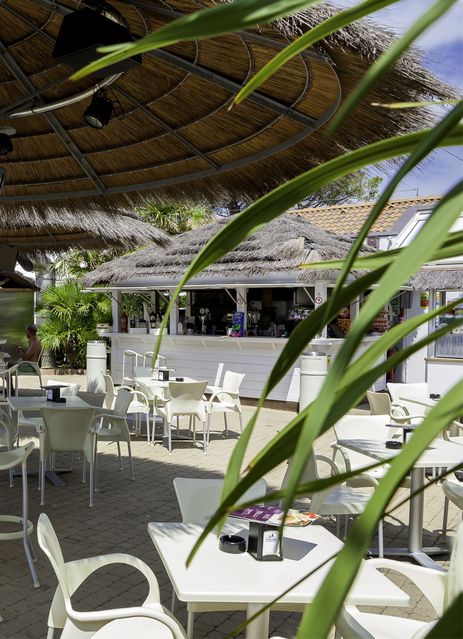 Pool Bar
