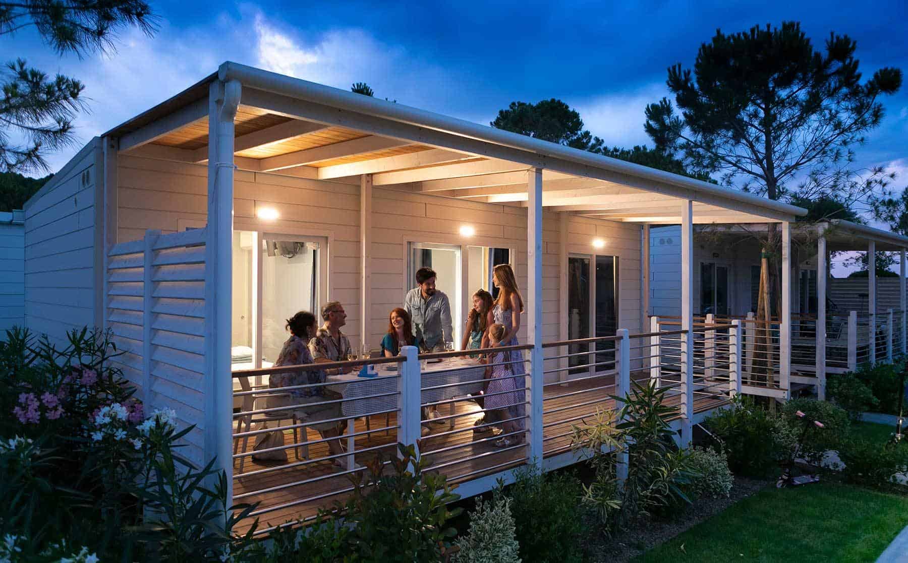 Casa Mobile di sera